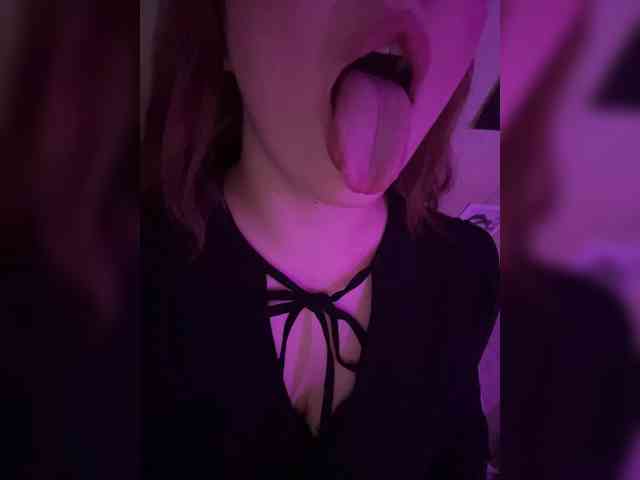 Molly- Live Webcam on BongaCams