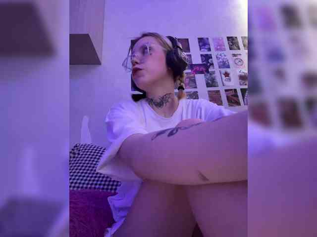Cute_Kitten_Club webcam