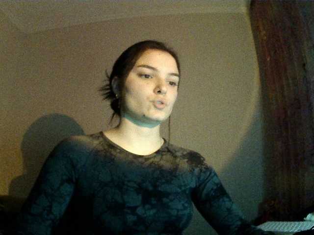 Bella1ove Live Cam on BongaCams