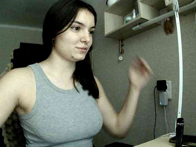 Bella1ove webcam