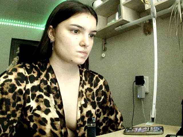 Bella1ove webcam