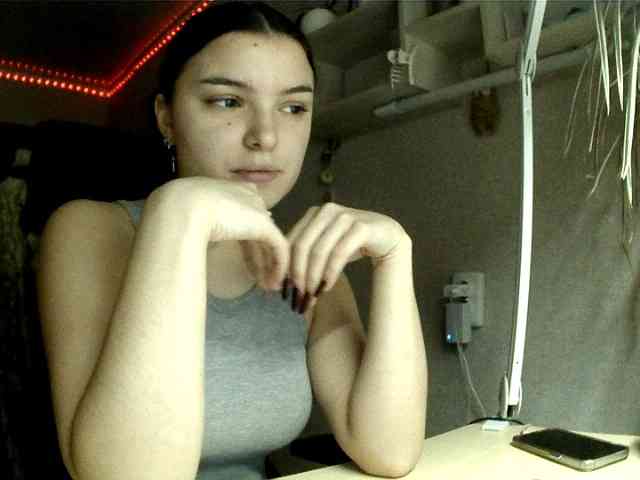 Bella1ove webcam