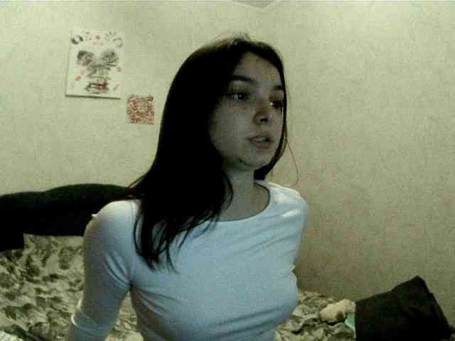 Bella1ove webcam