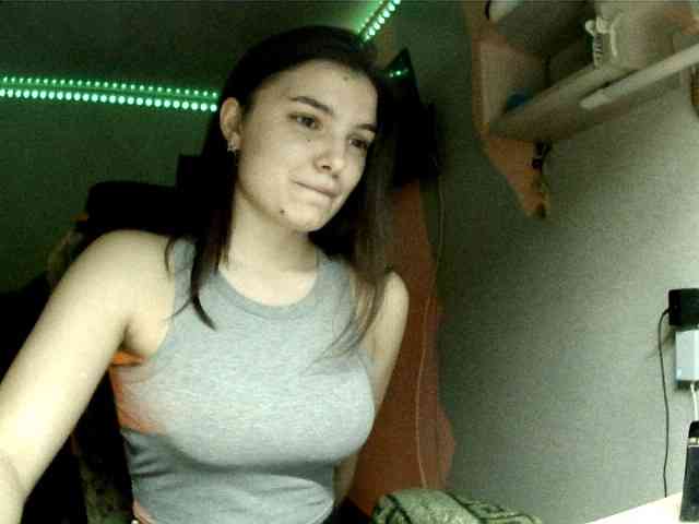 Bella1ove webcam