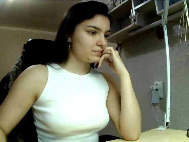 Bella1ove webcam