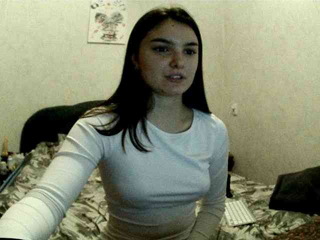 Bella1ove webcam