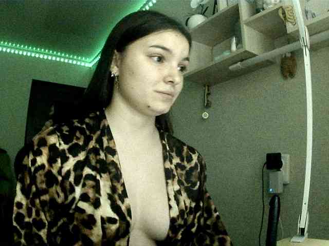 Bella1ove webcam