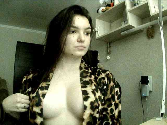 Bella1ove webcam
