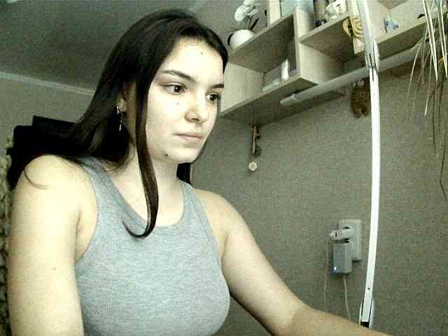 Bella1ove webcam