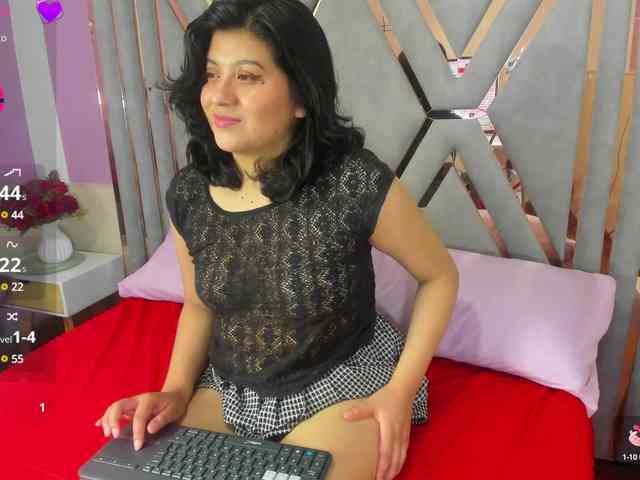 lucy-vell webcam