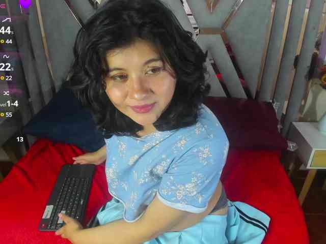 lucy-vell webcam