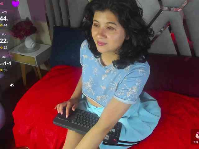 lucy-vell webcam