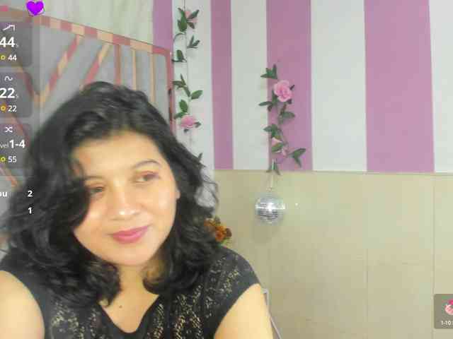 lucy-vell webcam