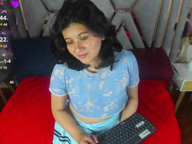 lucy-vell webcam
