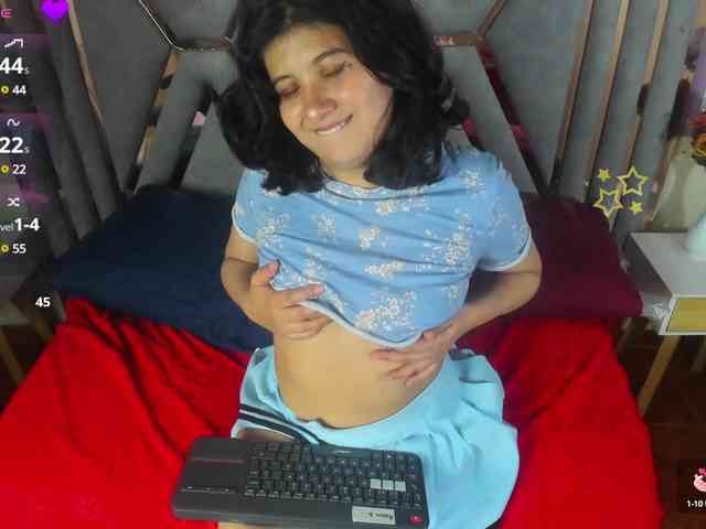 lucy-vell webcam
