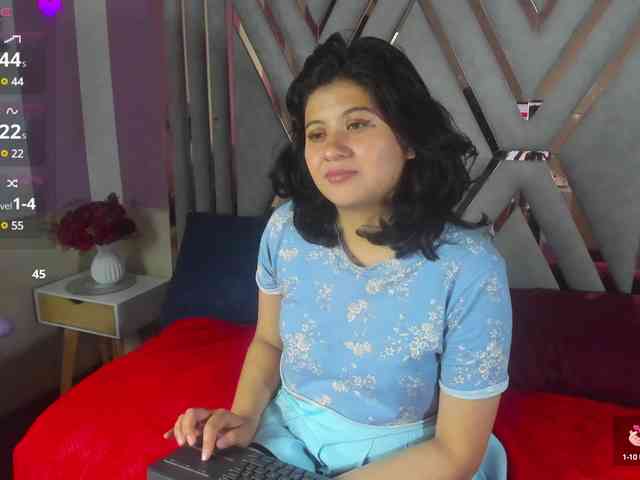 lucy-vell webcam