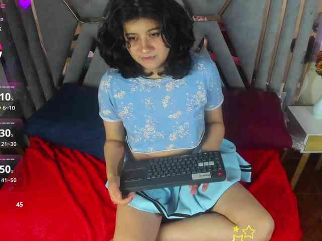 lucy-vell webcam
