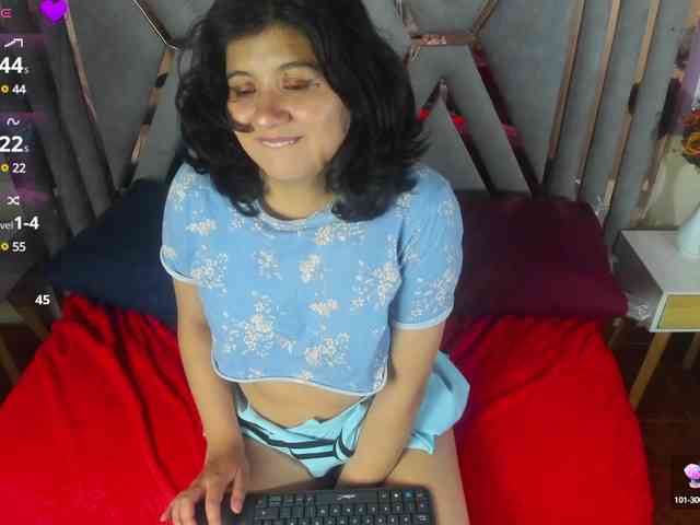 lucy-vell webcam