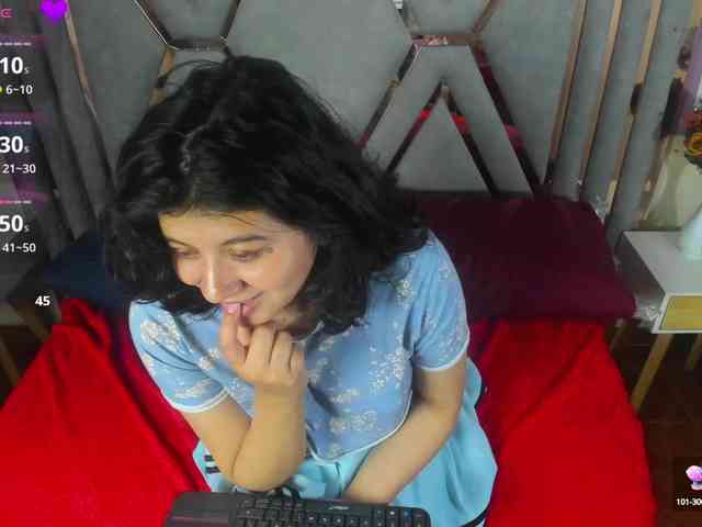 lucy-vell webcam