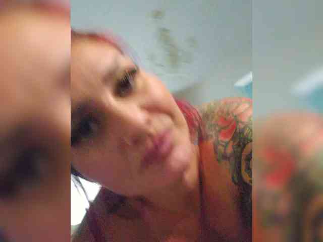 CruzcontrolxoArianaC webcam