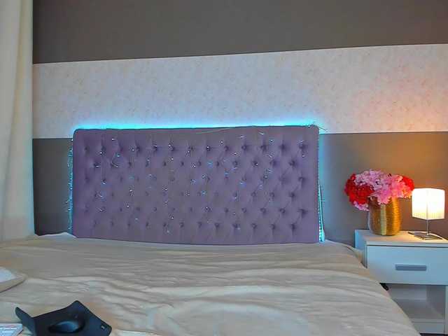 NikkiBust's BongaCams show and profile