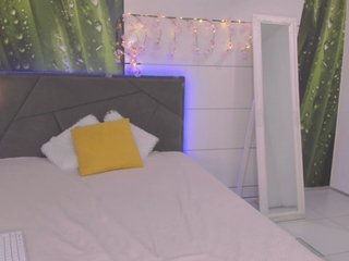 HollyTaillor Porn Show