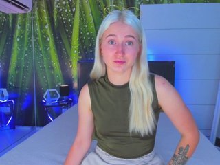 HollyTaillor Porn Show
