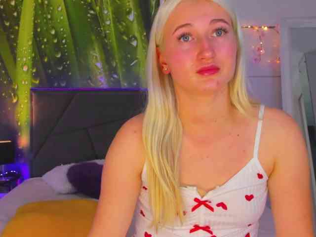 HollyTaillor webcam
