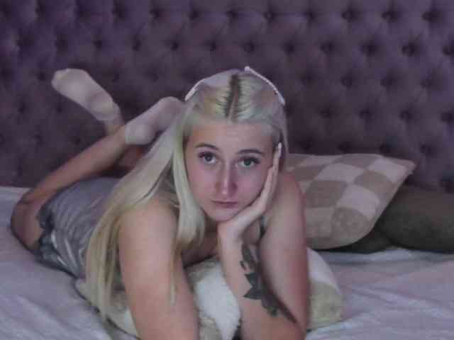 HollyTaillor webcam