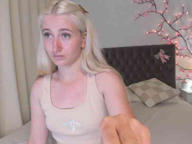 HollyTaillor webcam