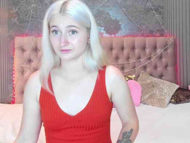 HollyTaillor webcam