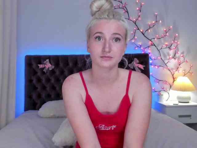 HollyTaillor webcam