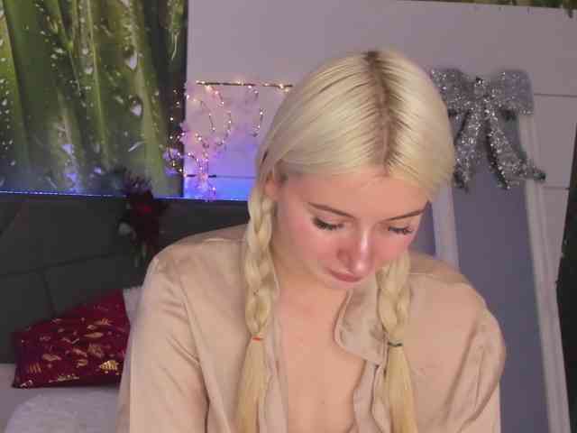 HollyTaillor HollyTaillor