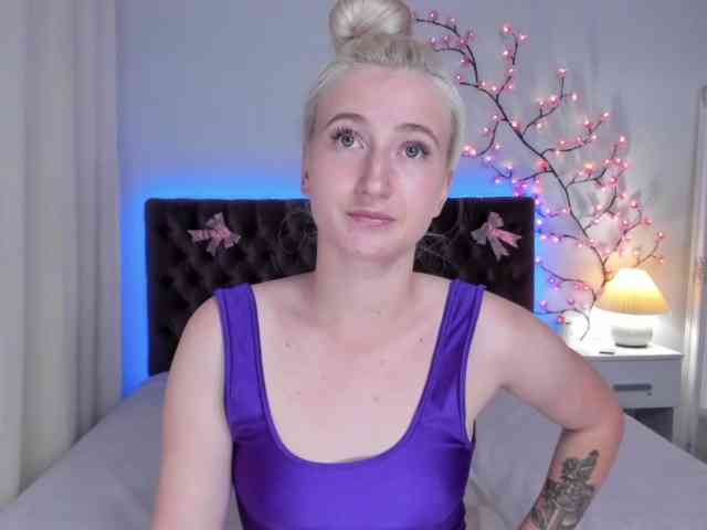 HollyTaillor webcam