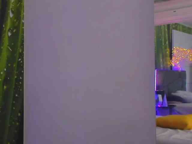 HollyTaillor webcam
