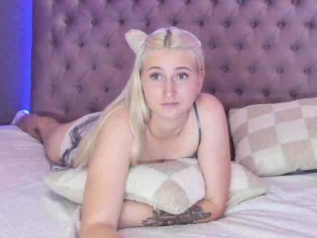 HollyTaillor webcam