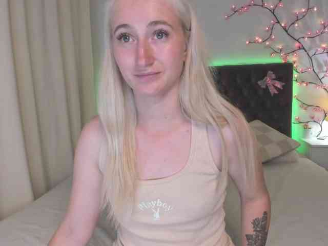 HollyTaillor webcam