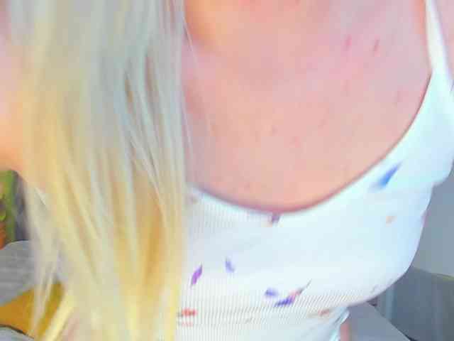 HollyTaillor webcam