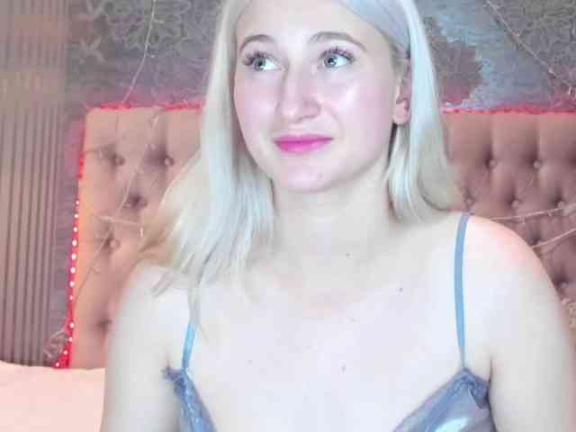 HollyTaillor webcam