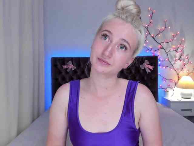 HollyTaillor webcam