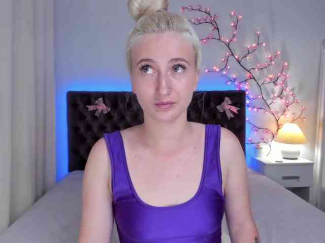HollyTaillor webcam