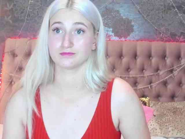 HollyTaillor webcam