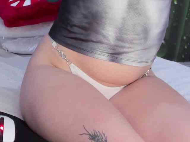 HollyTaillor HollyTaillor