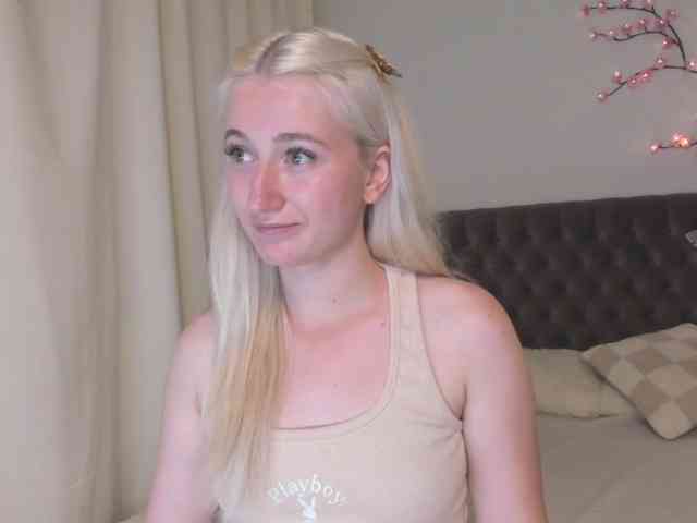 HollyTaillor webcam