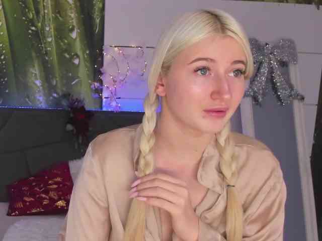 HollyTaillor HollyTaillor