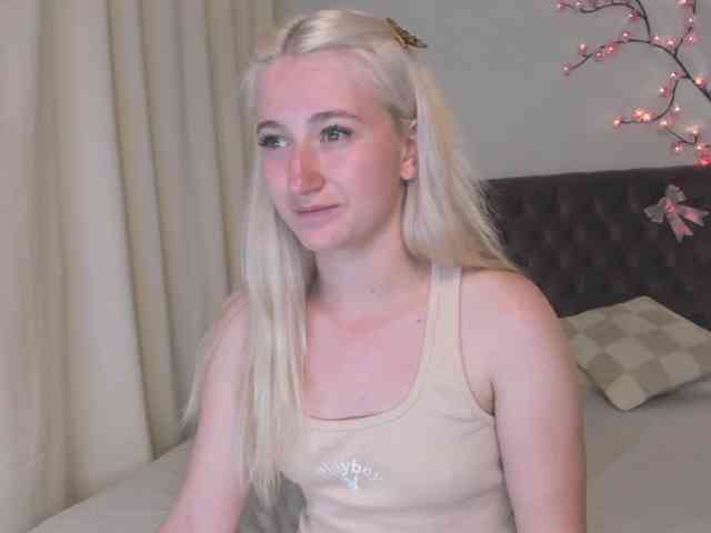 HollyTaillor webcam