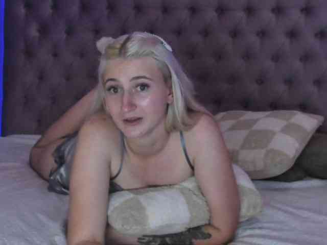HollyTaillor webcam