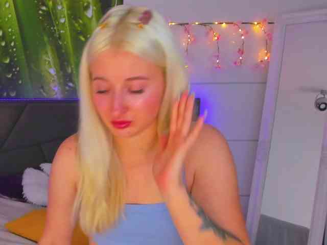 HollyTaillor webcam