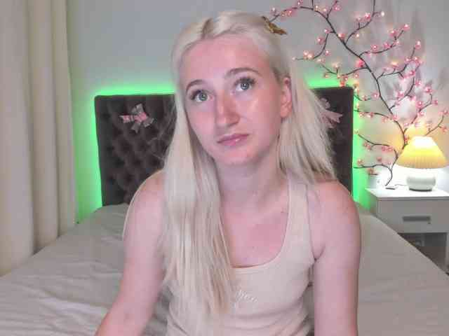 HollyTaillor webcam