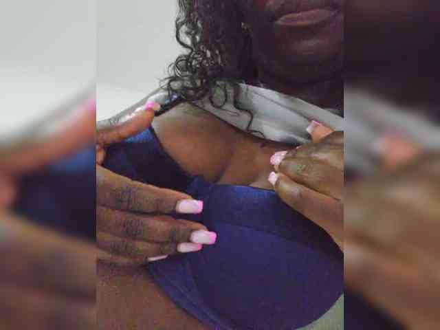 AfricanShyQueen1 webcam
